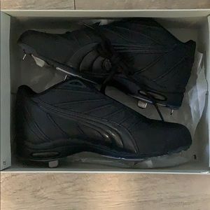 Black high top Puma baseball Cleats